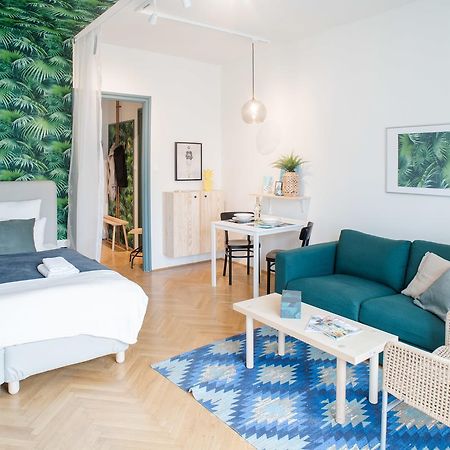 New, Cozy Home In The Heart Of ブダペスト エクステリア 写真